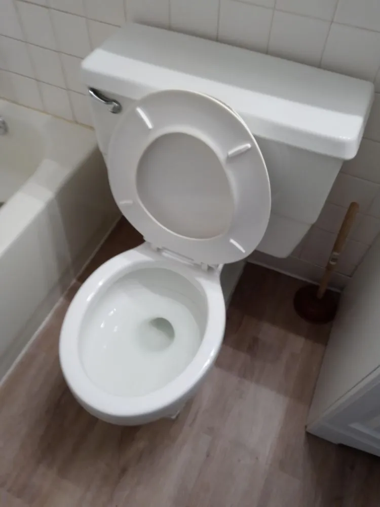 Local lawn mowing service for year-round maintenance in Highland, IN by TOPP 2 BOTTOM