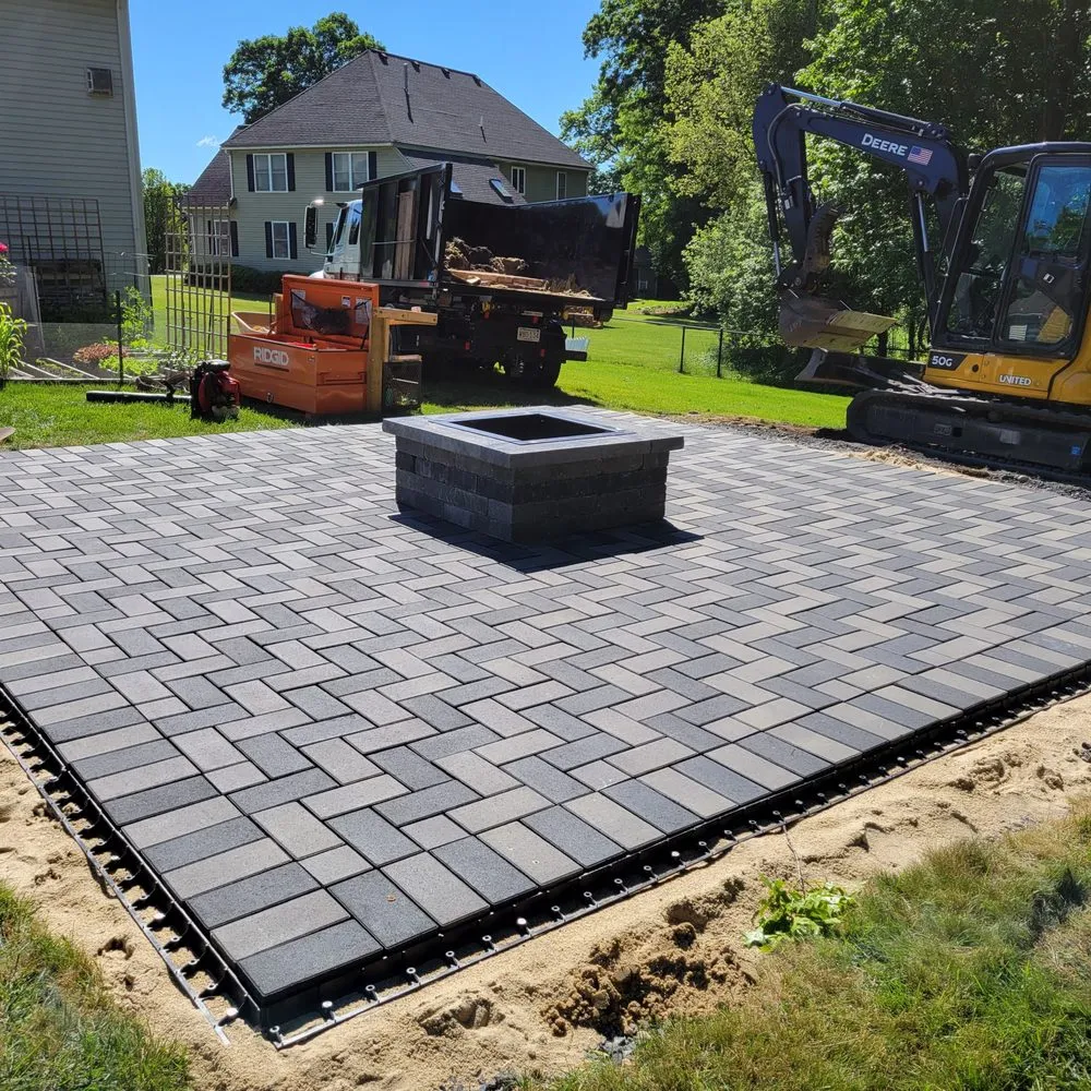 Affordable lawn care service experts serving Billerica, MA - Topping Landscaping