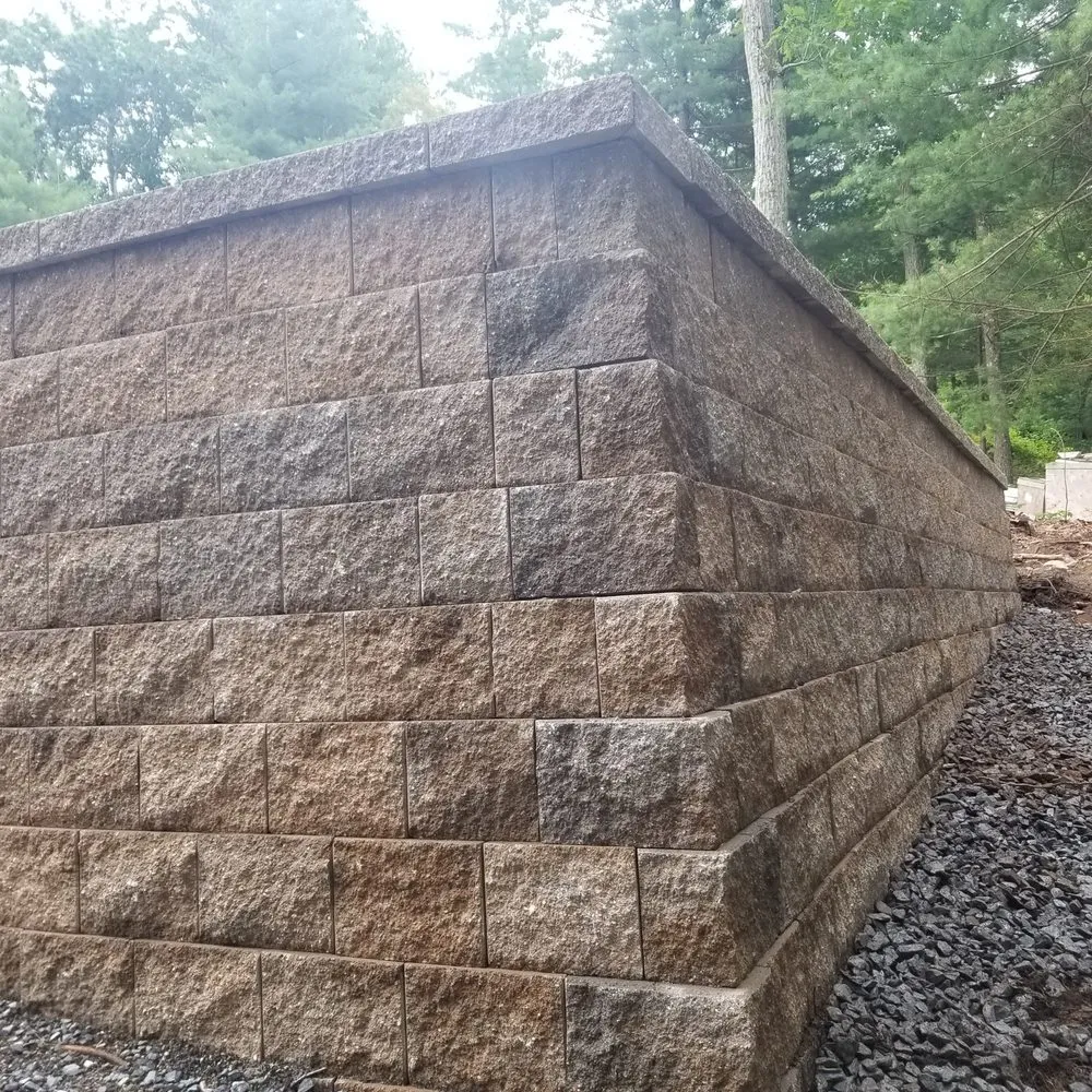 Reliable yard maintenance experts serving Billerica, MA - Topping Landscaping