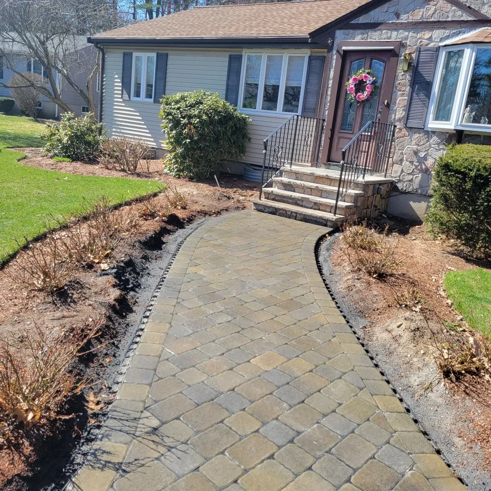 Expert outdoor landscaping in Billerica, MA - Topping Landscaping
