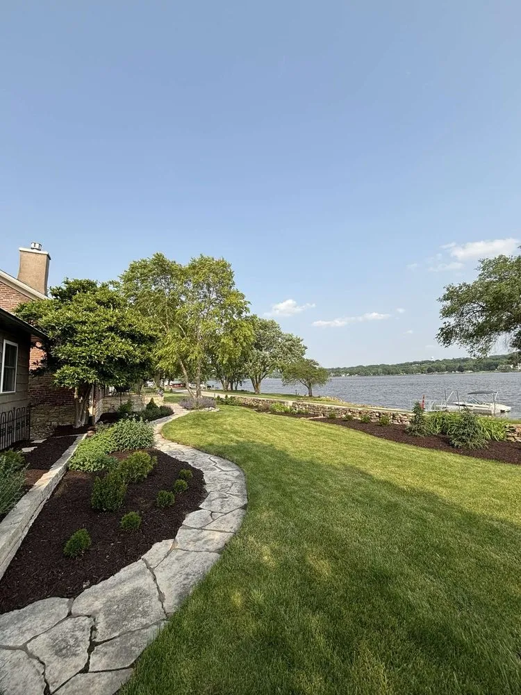 Affordable garden landscaping experts serving Moline, IL - Topscape Landscaping