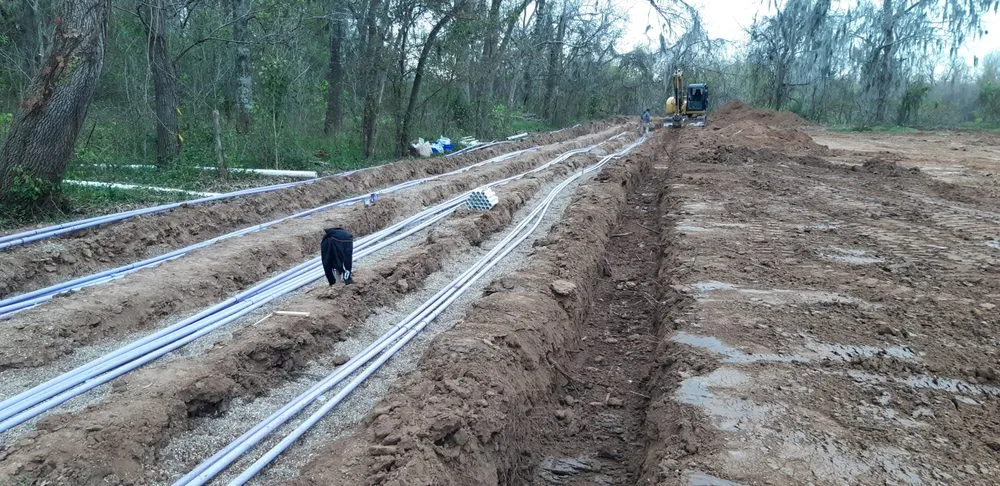 Reliable lawn care service in Bay City, TX - Topsoil Construction