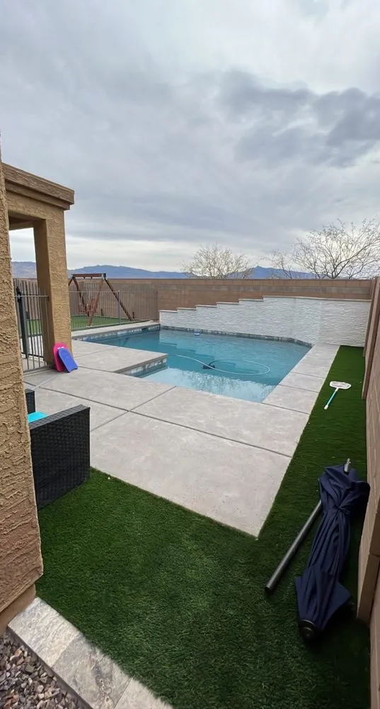 Professional garden landscaping for homes in Tucson, AZ by TopTier Landscaping
