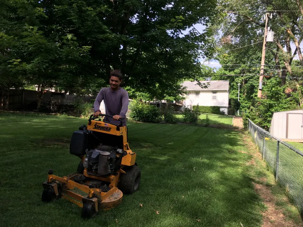 Top-rated yard cleanup service experts serving Kansas City, KS - Tornado Lawn & Tree Service