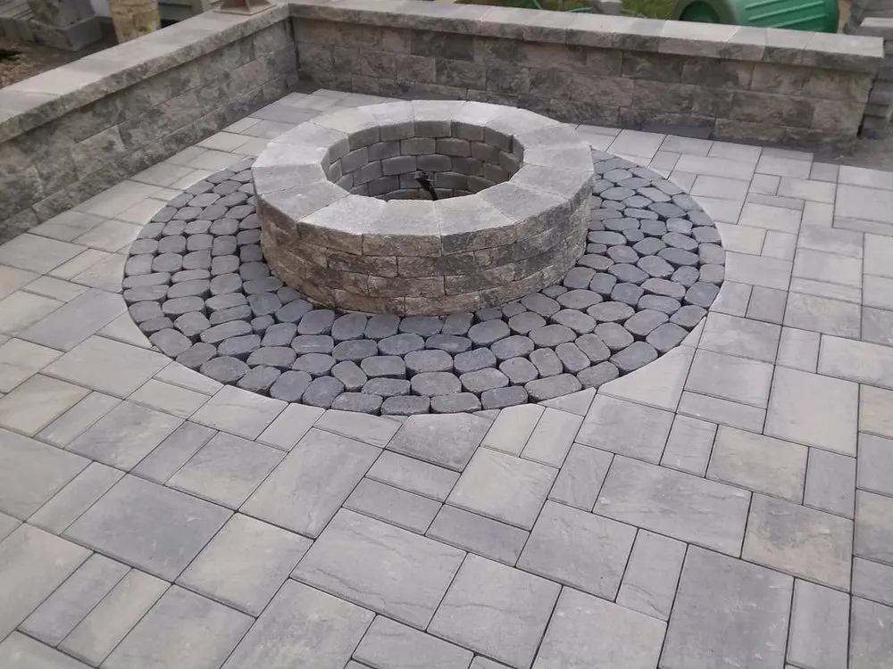 Trusted garden landscaping in Lake Wales, FL by Toro General Contractors