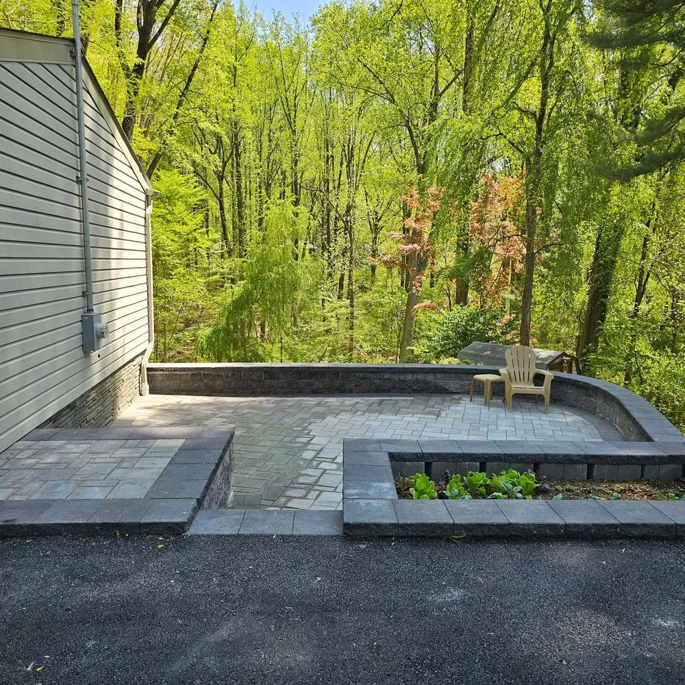 Local lawn care service near you in Wilmington, DE by Toro Landscaping