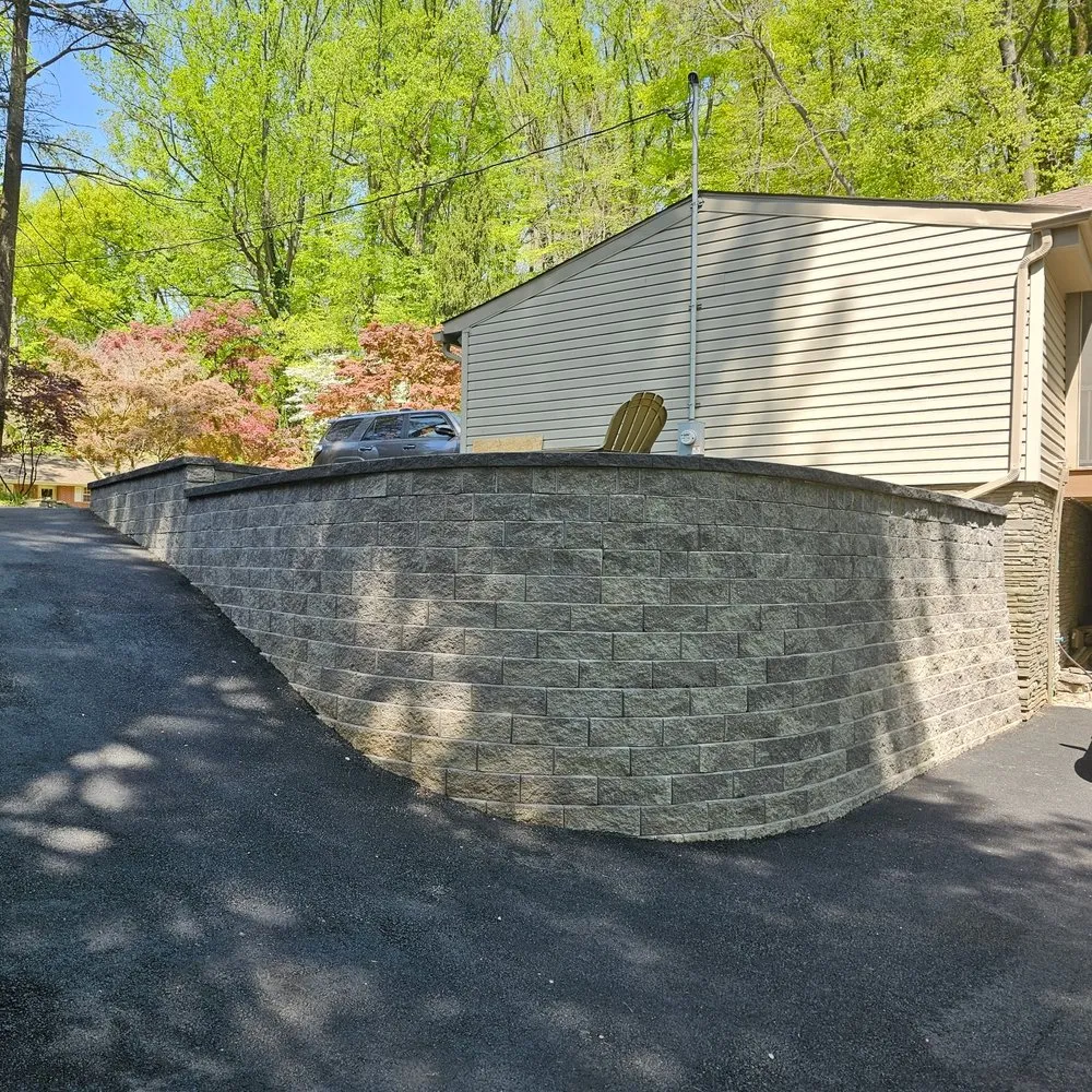 Professional yard maintenance experts serving Wilmington, DE - Toro Landscaping