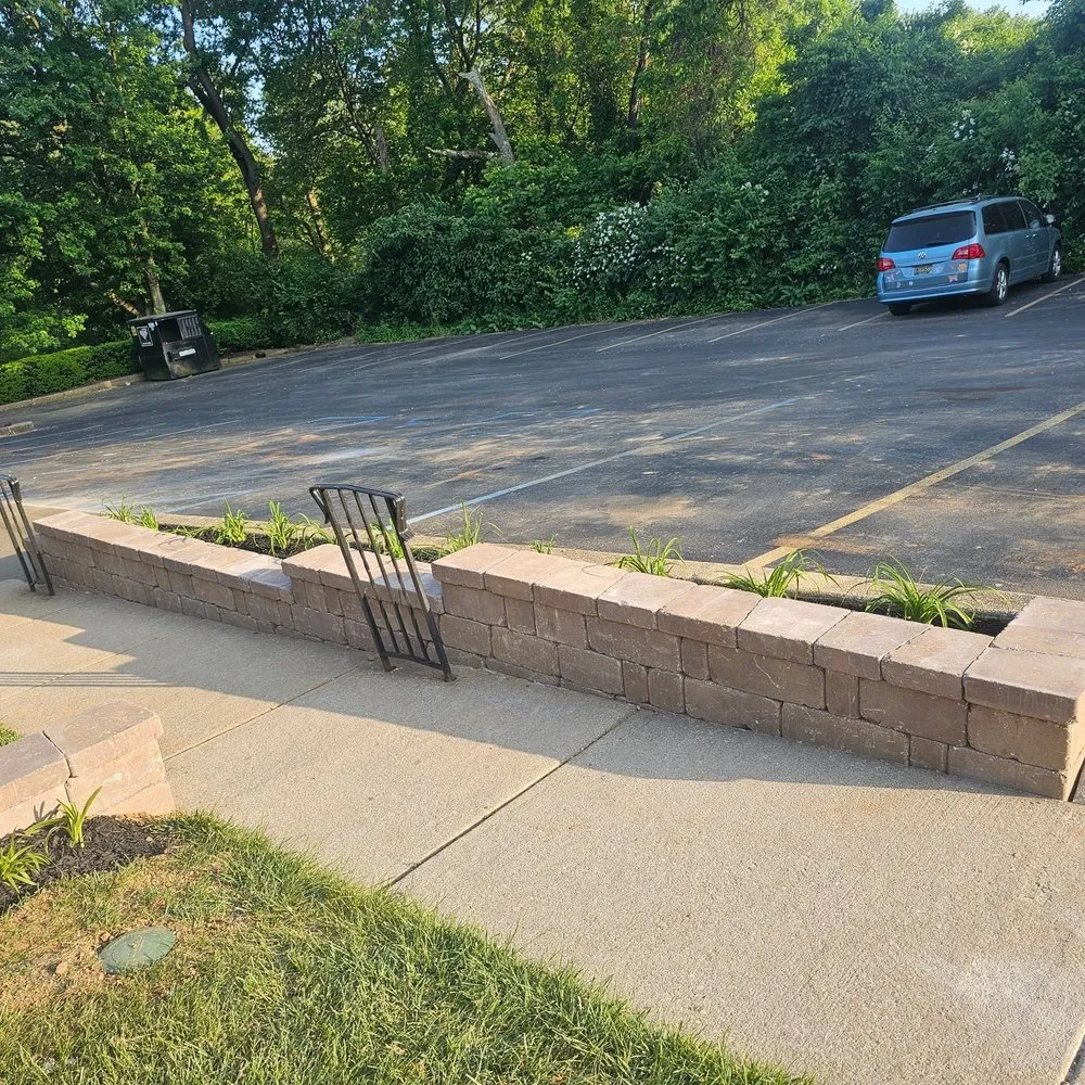 Local yard maintenance experts serving Wilmington, DE - Toro Landscaping