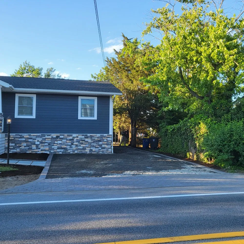 Trusted lawn mowing service with custom design in Wilmington, DE by Toro Landscaping