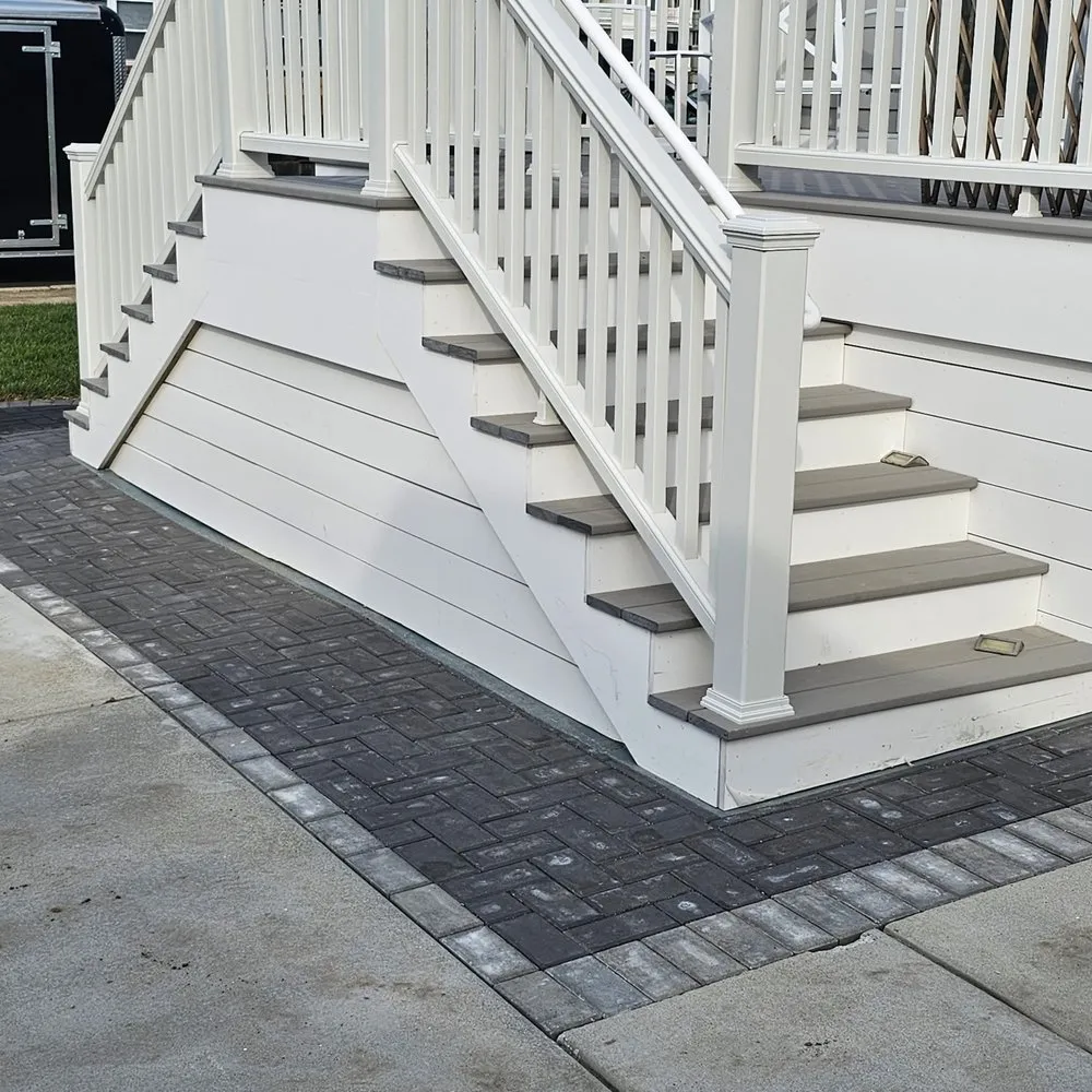 Professional yard maintenance in Wilmington, DE by Toro Landscaping