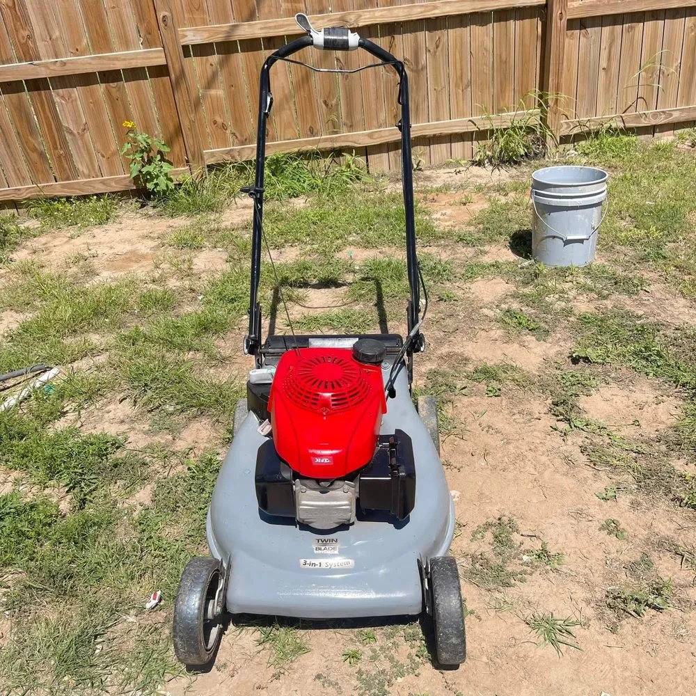Affordable lawn mowing service for homes across Alton, TX - Toros Landscaping Services