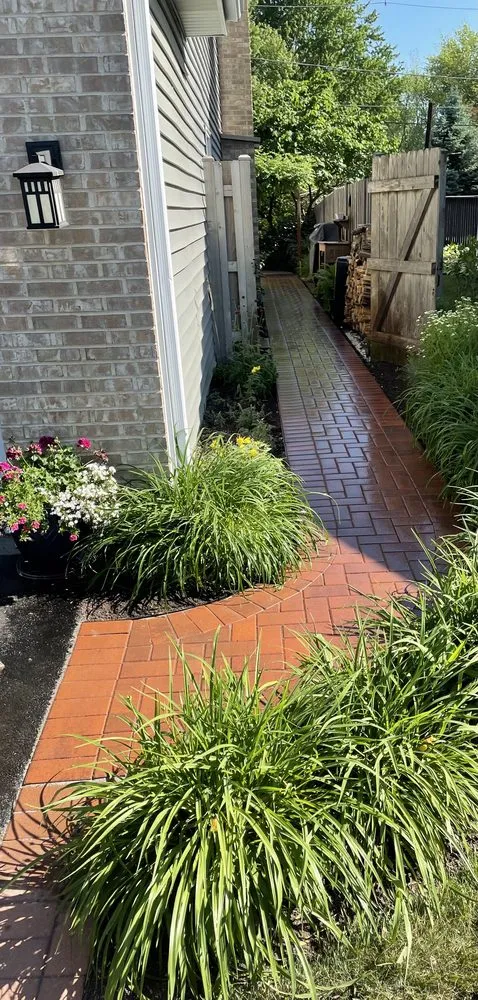 Professional yard cleanup service in Mundelein, IL - Torres Brothers Landscaping