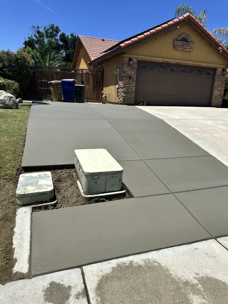 Local lawn care service experts serving Bakersfield, CA - Torres Landscaping & Concrete