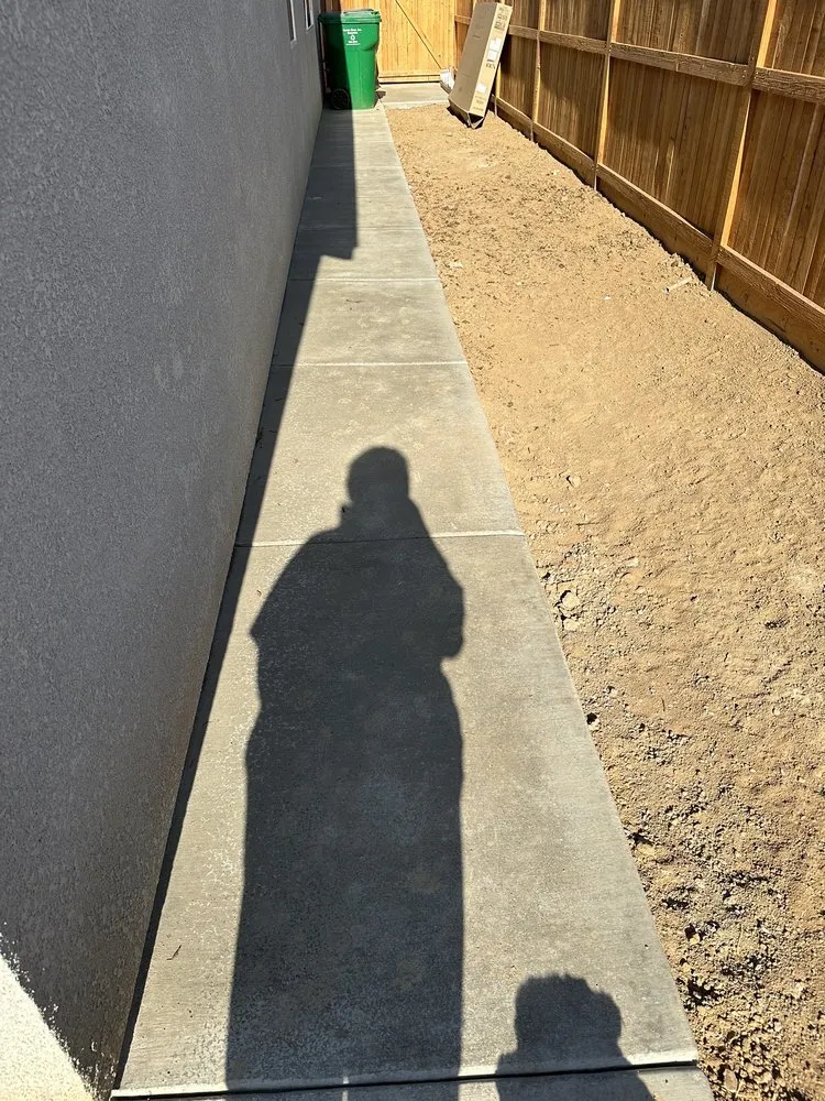 Custom garden landscaping experts serving Bakersfield, CA - Torres Landscaping & Concrete