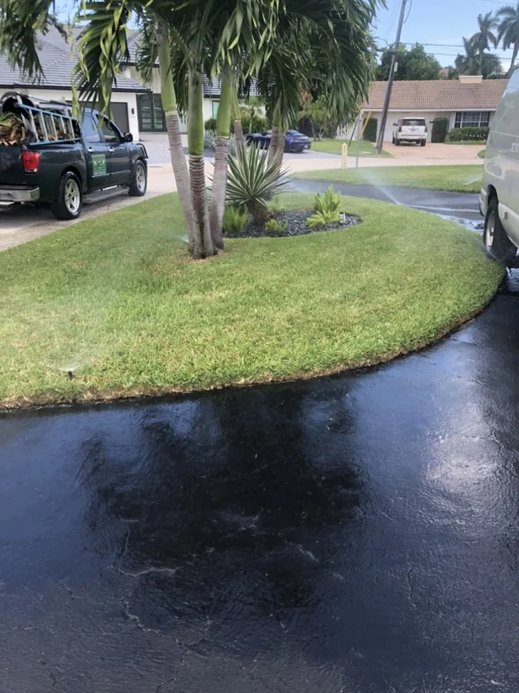 Top-rated garden landscaping in Fort Lauderdale, FL by Torres Landscaping Maintenance