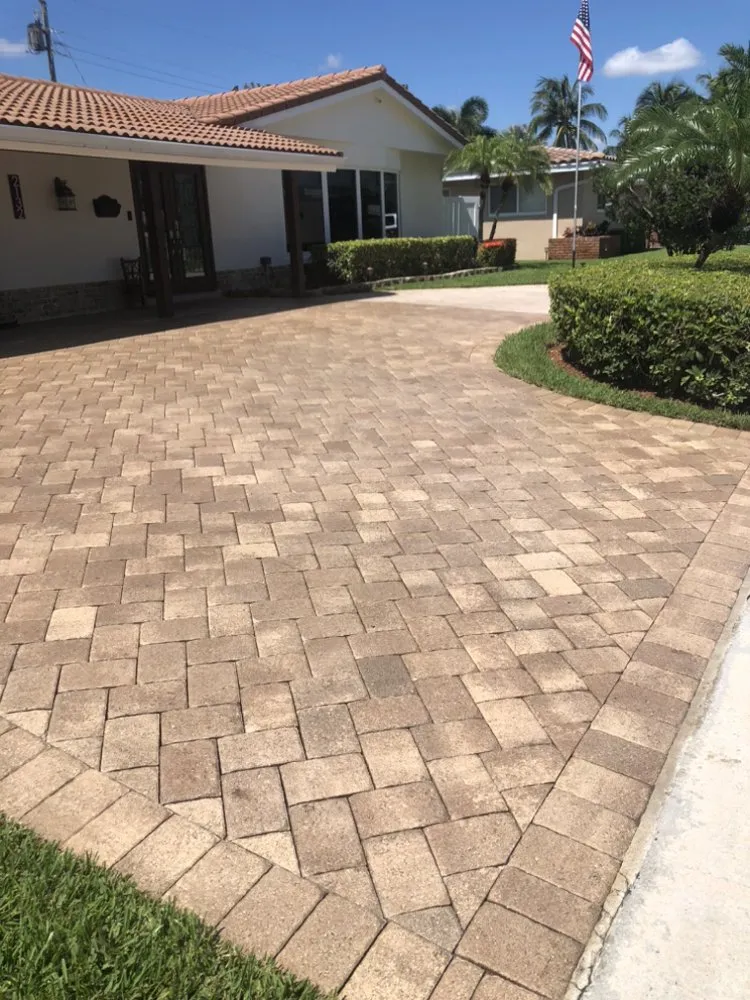 Custom outdoor landscaping experts serving Fort Lauderdale, FL - Torres Landscaping Maintenance
