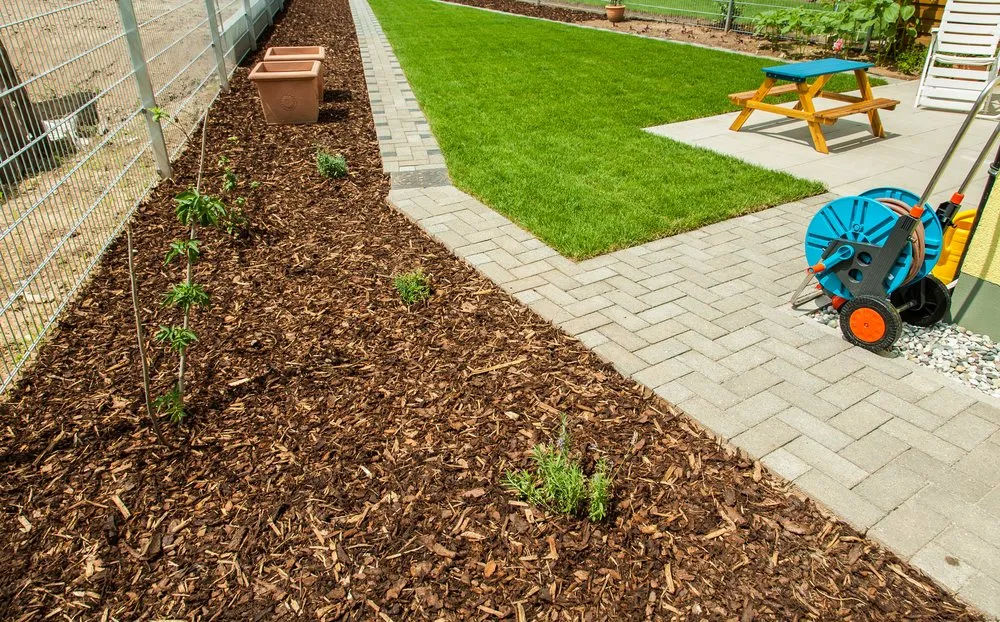 Local yard maintenance experts serving Middletown, OH - Torres Lawn and Landscape