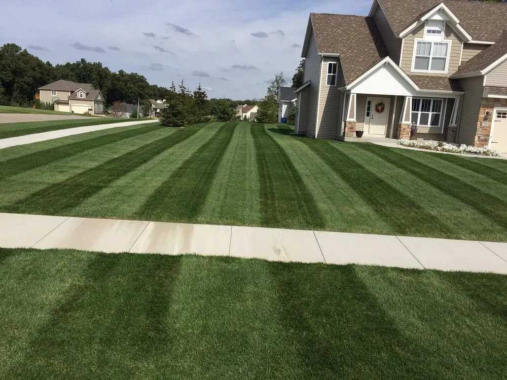 Trusted garden landscaping in Lake Wales, FL by Torres Lawn care