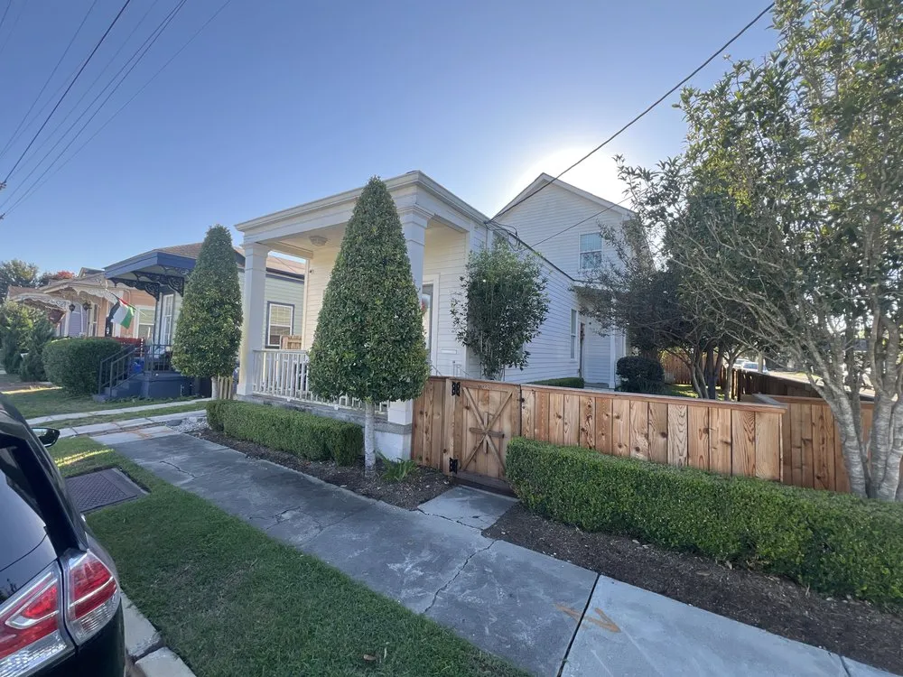 Custom yard maintenance in Metairie, LA by Torres Lawn Care