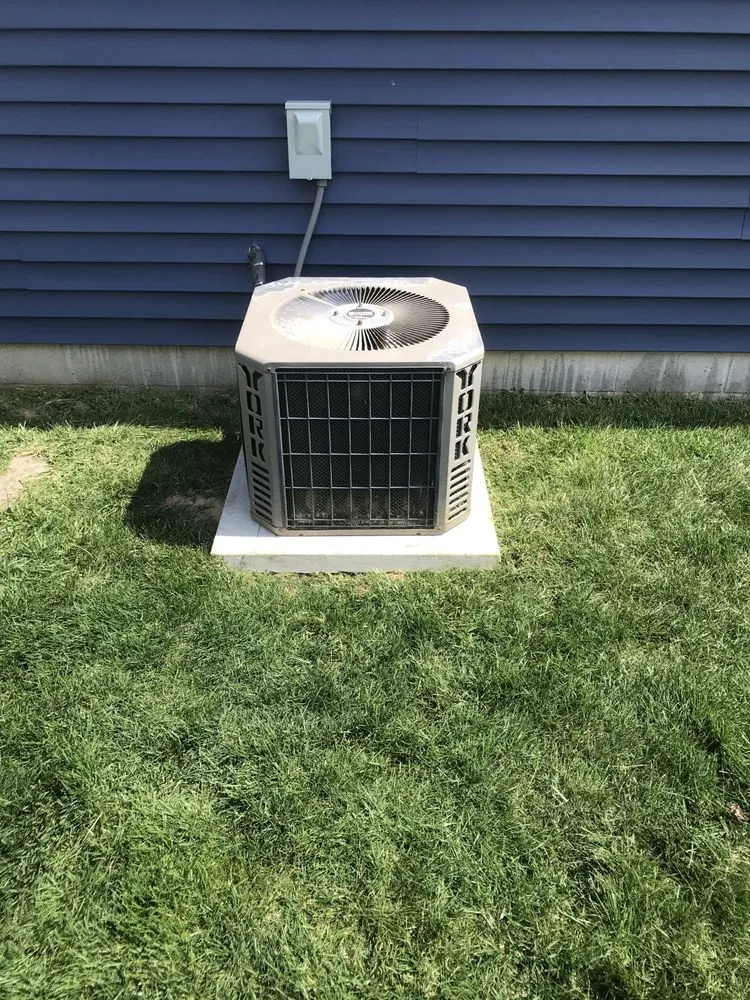 Reliable yard maintenance with custom design across Wabash, IN - TOS Lawn & Landscape