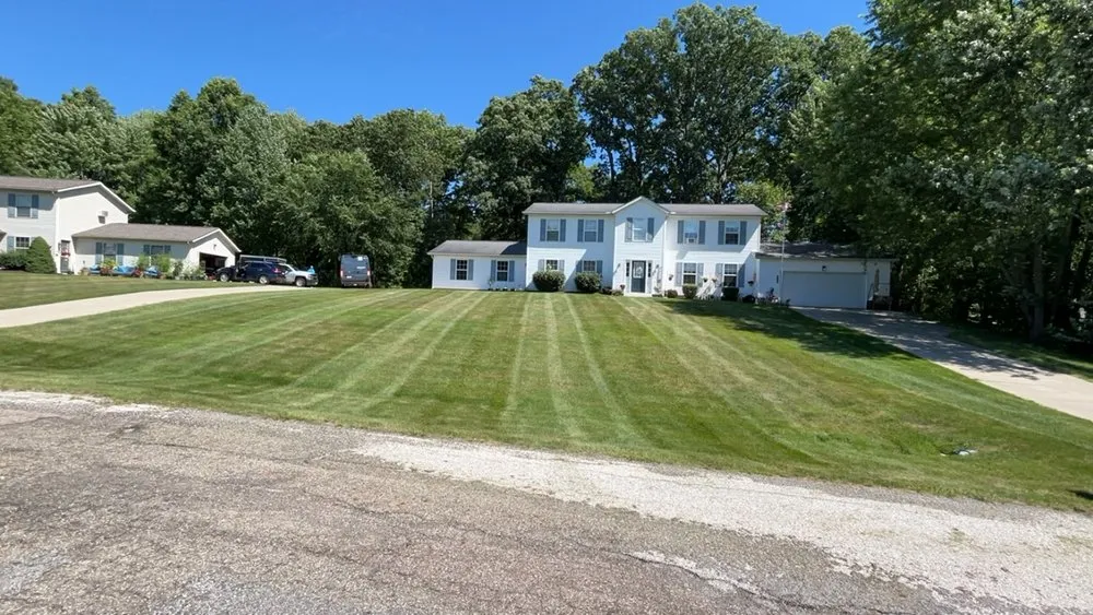 Top-rated lawn care service in Akron, OH - Total Care Lawn and Garden