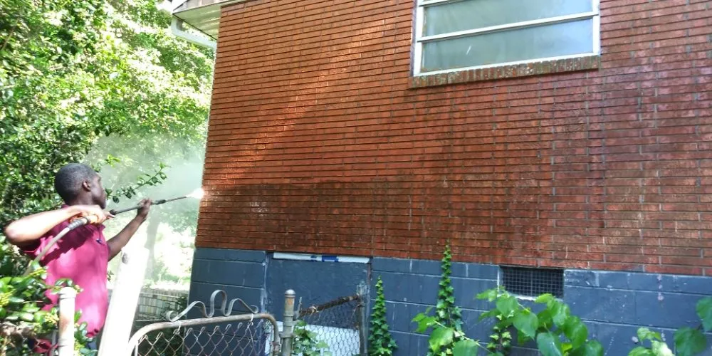 Affordable lawn care service near you in Stone Mountain, GA by Total Home & Lawn Care