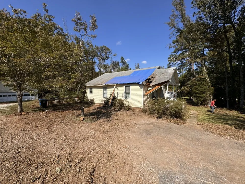 Affordable yard cleanup service for beautiful yards in Greenwood, SC by Total Home Care