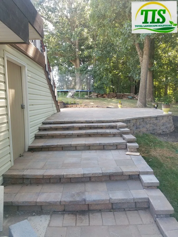 Local yard cleanup service experts serving Crownsville, MD - Total Landscape Solutions