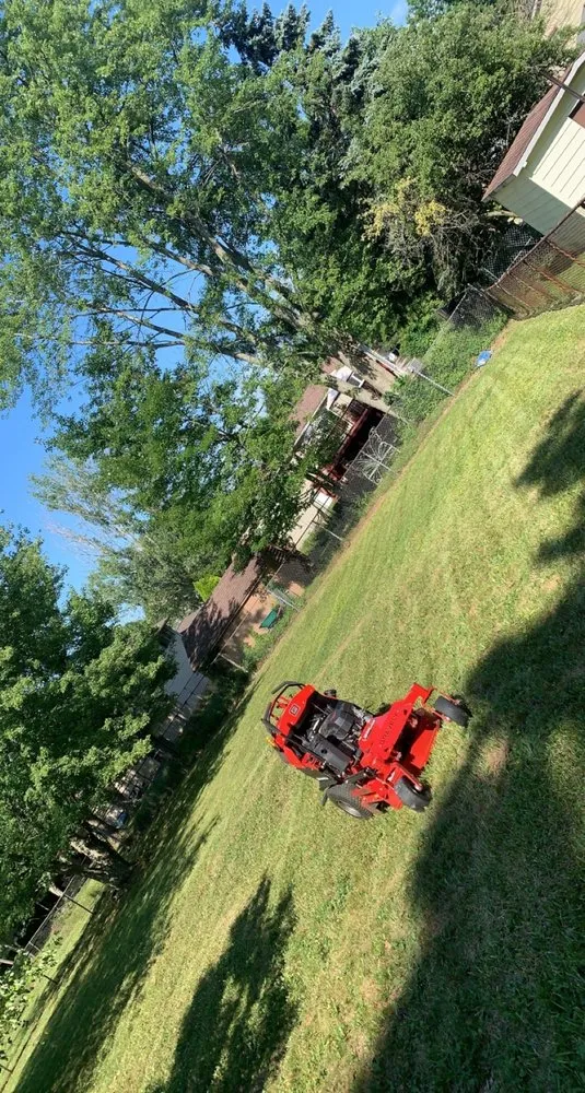 Expert lawn mowing service experts serving Brunswick, OH - Total Lawn Care