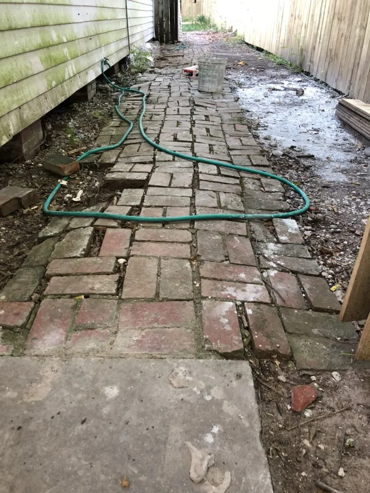 Professional yard maintenance experts serving Lake Charles, LA - Total Lawn Care