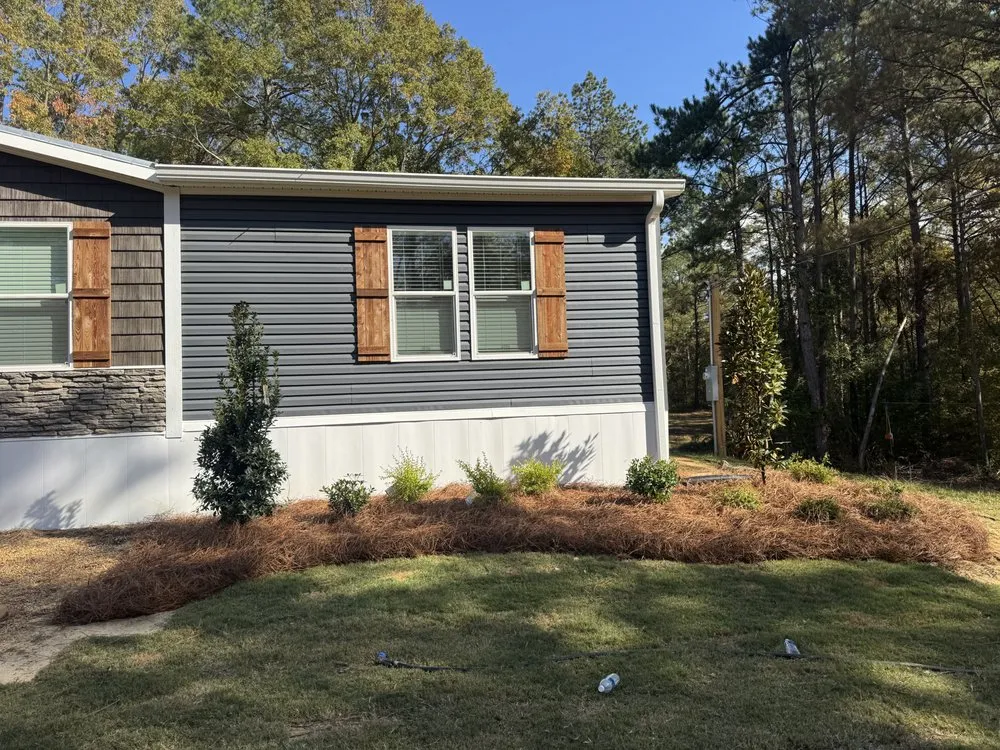 Professional yard cleanup service in Raymond, MS - Total Lawn Care