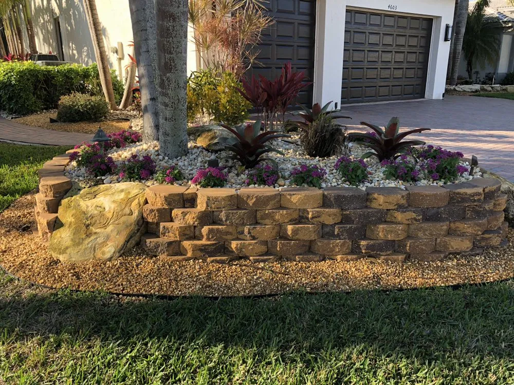 Local landscaping services experts serving Delray Beach, FL - Total Maintenance