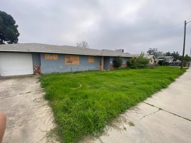 Trusted yard maintenance in Lemoore, CA - Total Trim Lawn Care