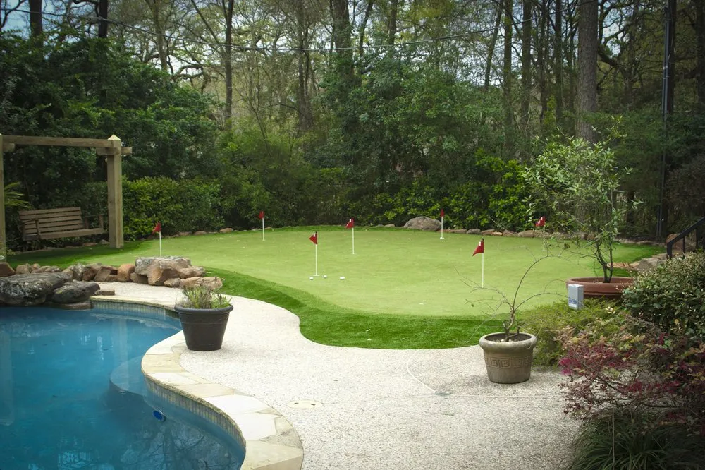 Professional yard maintenance experts serving Millwood, NY - Total Turf Landscaping