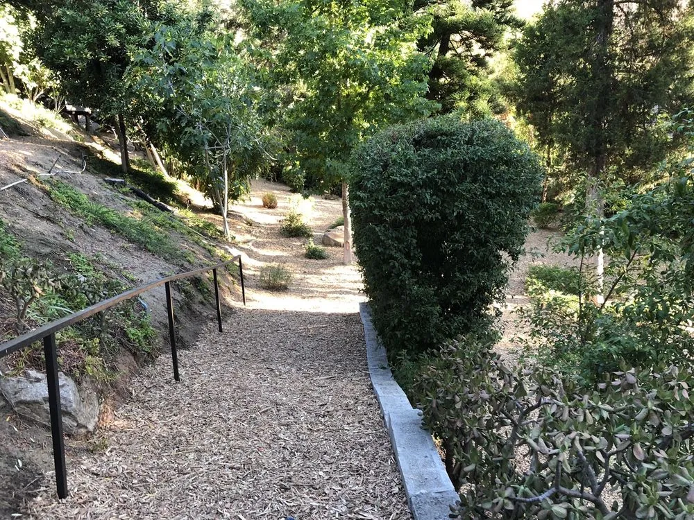 Expert outdoor landscaping experts serving Lakeside, CA - Touch of Earth Landscape