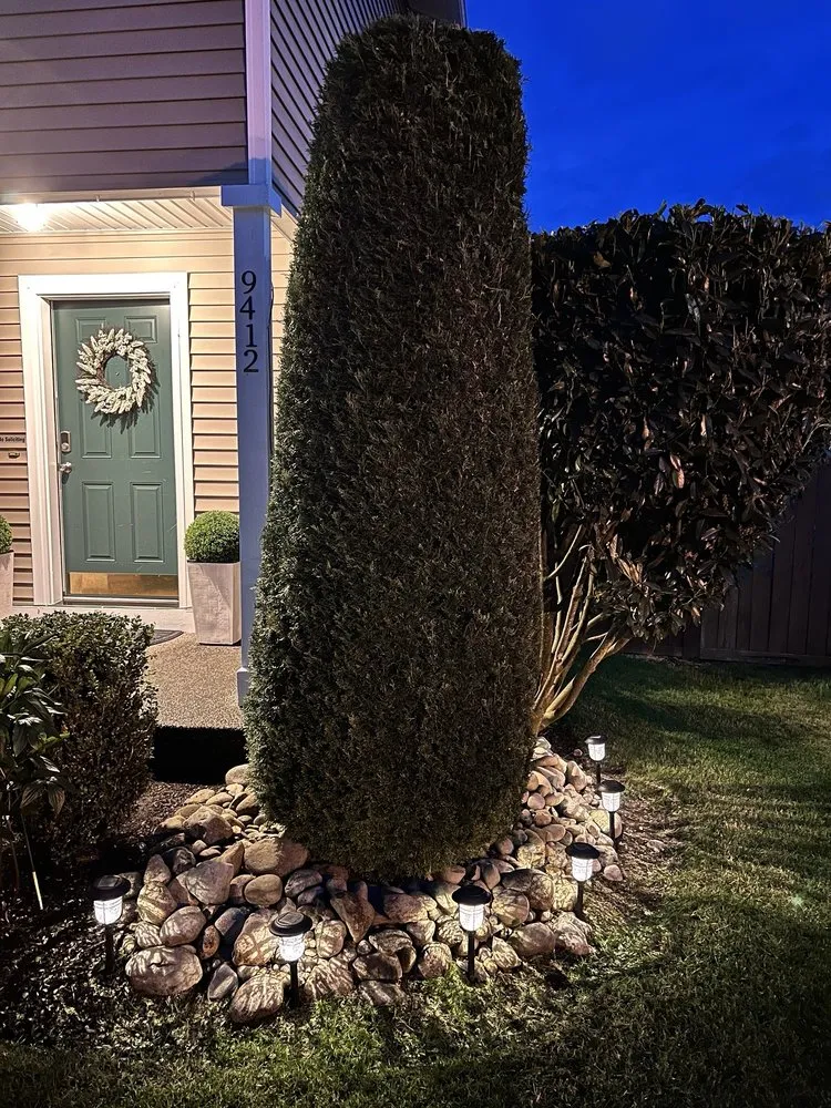 Expert residential landscaping in Puyallup, WA by Touch of Spring