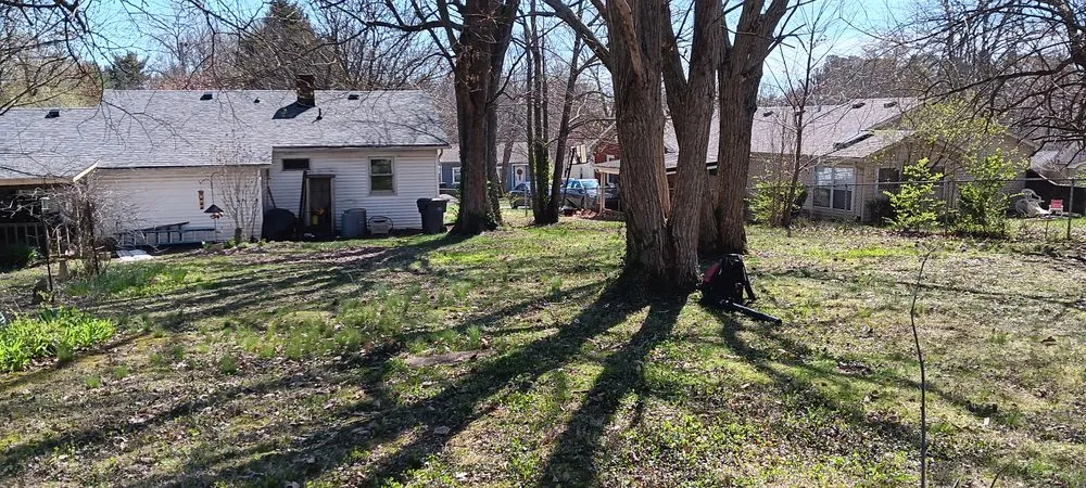 Top-rated lawn care service for homes across Elizabethtown, KY - Touch Up Lawn Care and Landscaping