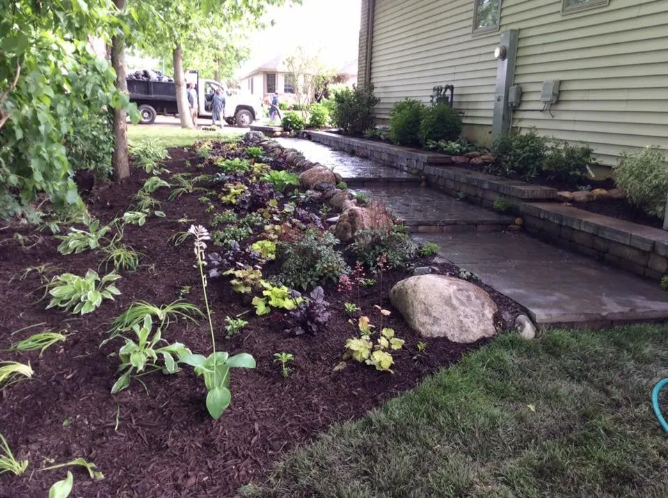 Professional landscaping services experts serving Minooka, IL - TouchDown Services