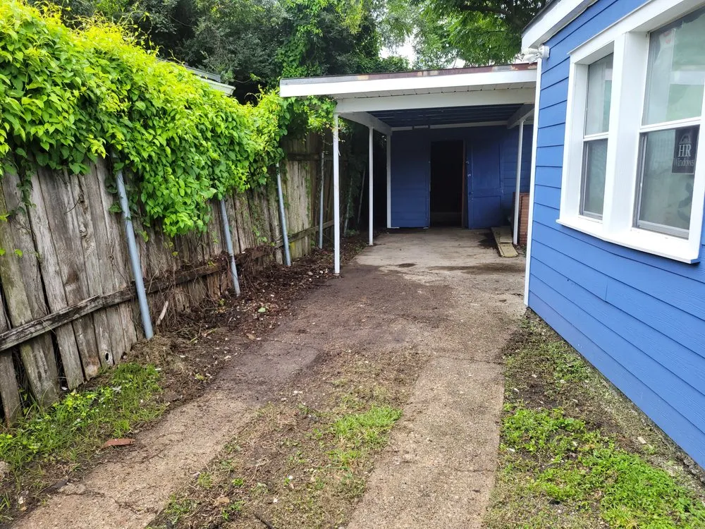 Professional outdoor landscaping for year-round maintenance across New Orleans, LA - Tough Haulers Property Services