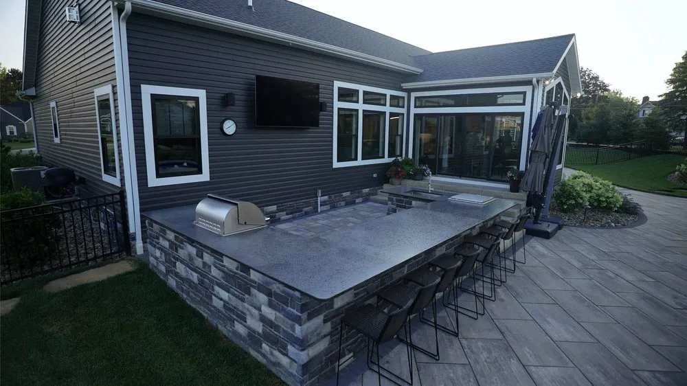 Top-rated yard cleanup service experts serving Canton, OH - Tournoux Landcare Service