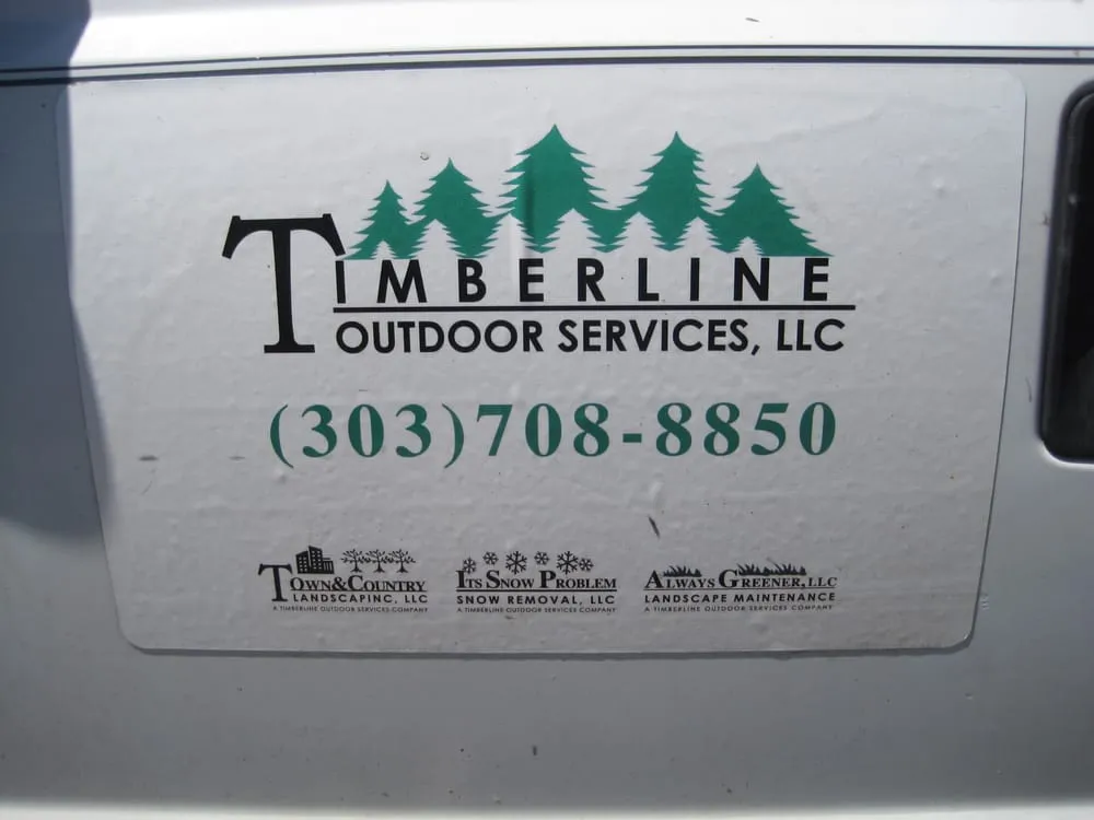 Custom yard cleanup service experts serving Littleton, CO - Town & Country Landscaping