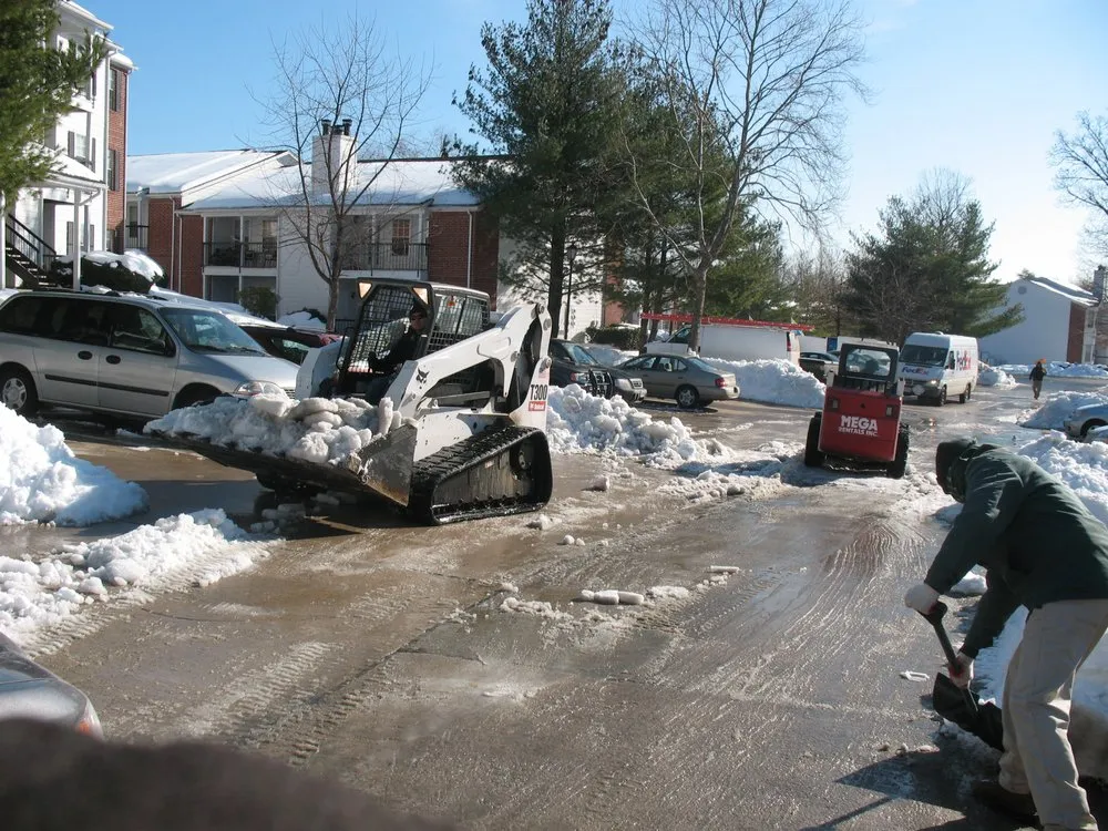 Local residential landscaping in Lorton, VA by Town & Country Landscaping