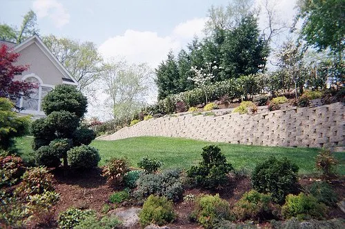 Reliable outdoor landscaping experts serving Lorton, VA - Town & Country Landscaping