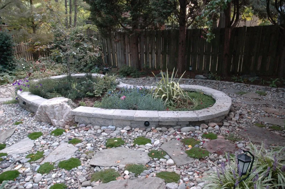 Expert outdoor landscaping in Lorton, VA by Town & Country Landscaping