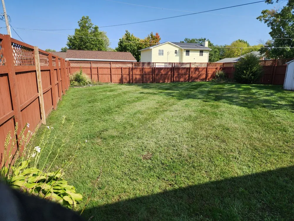 Top-rated residential landscaping for beautiful yards across Clinton, IA - Town & Country Mowing