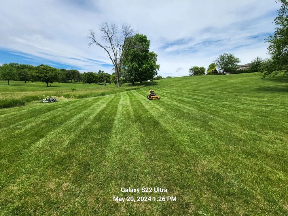 Top-rated garden landscaping for residential properties across Clinton, IA - Town & Country Mowing