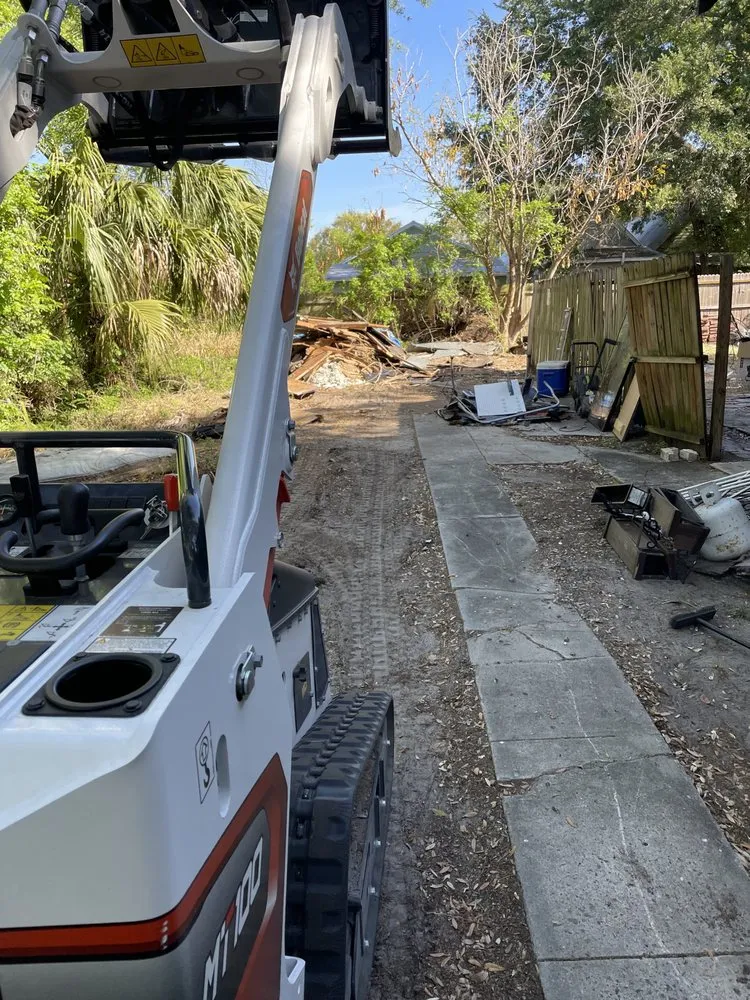 Top-rated landscaping services experts serving Riverview, FL - Town Haul