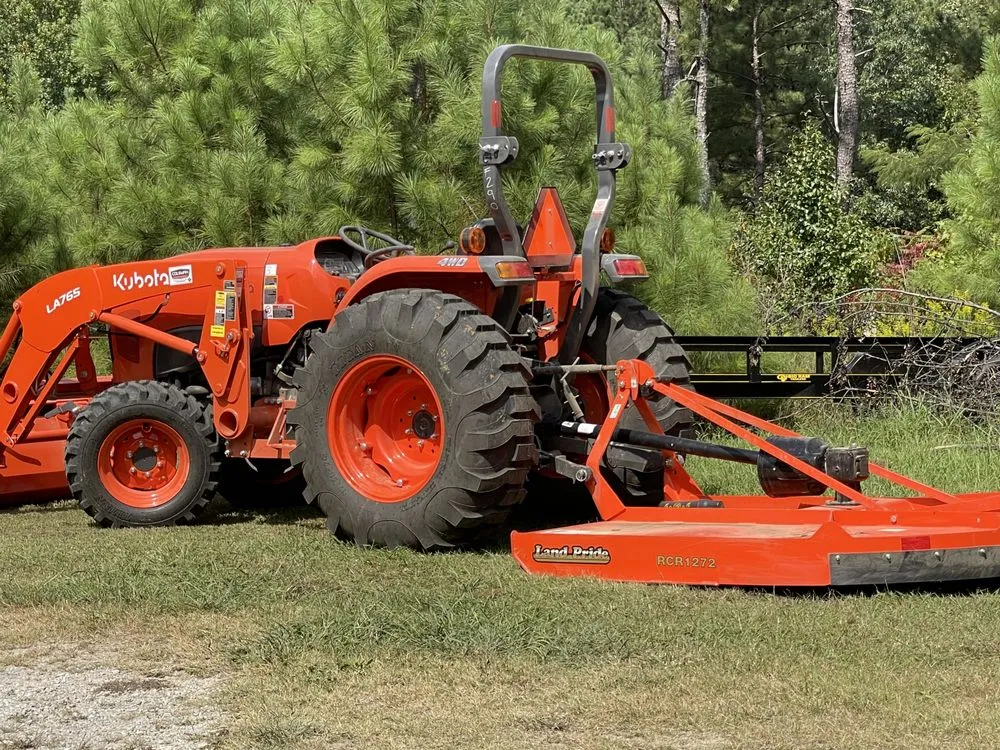 Local landscape installation experts serving Westport, TN - Townes Bushhogging & Driveway Service