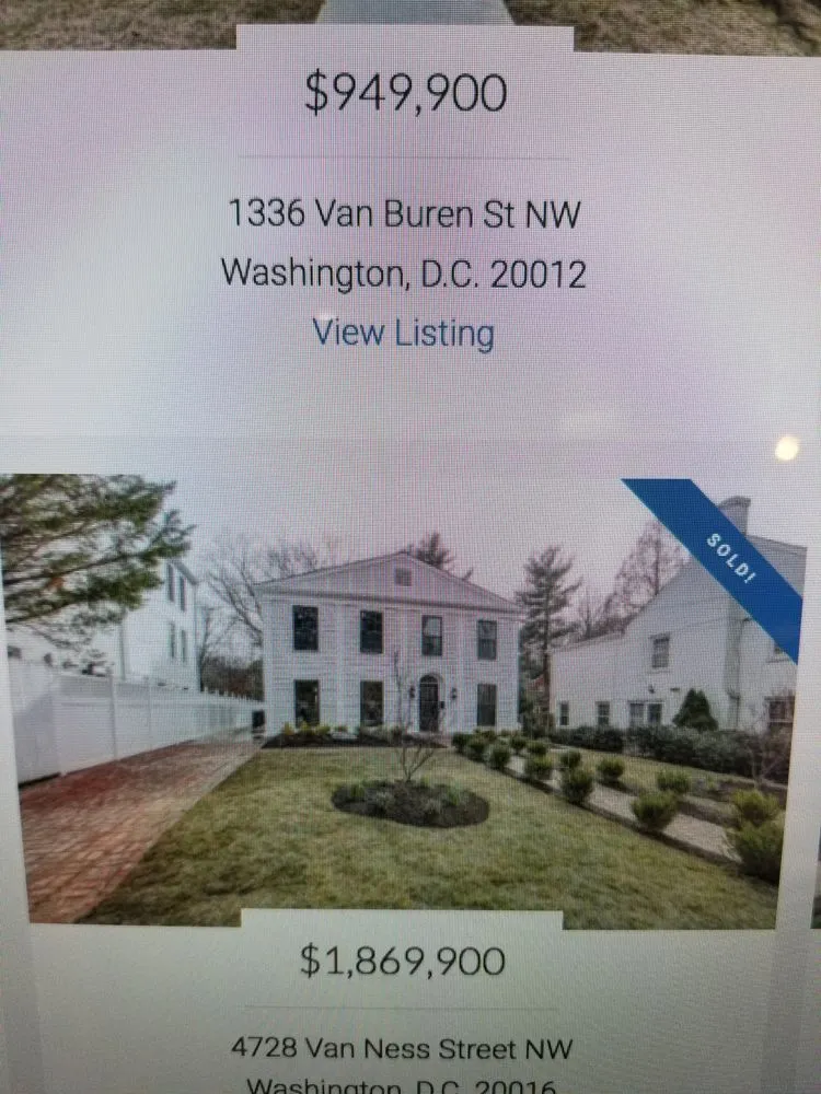 Professional garden landscaping for year-round maintenance in Washington DC, DC by Townhome Landscapes