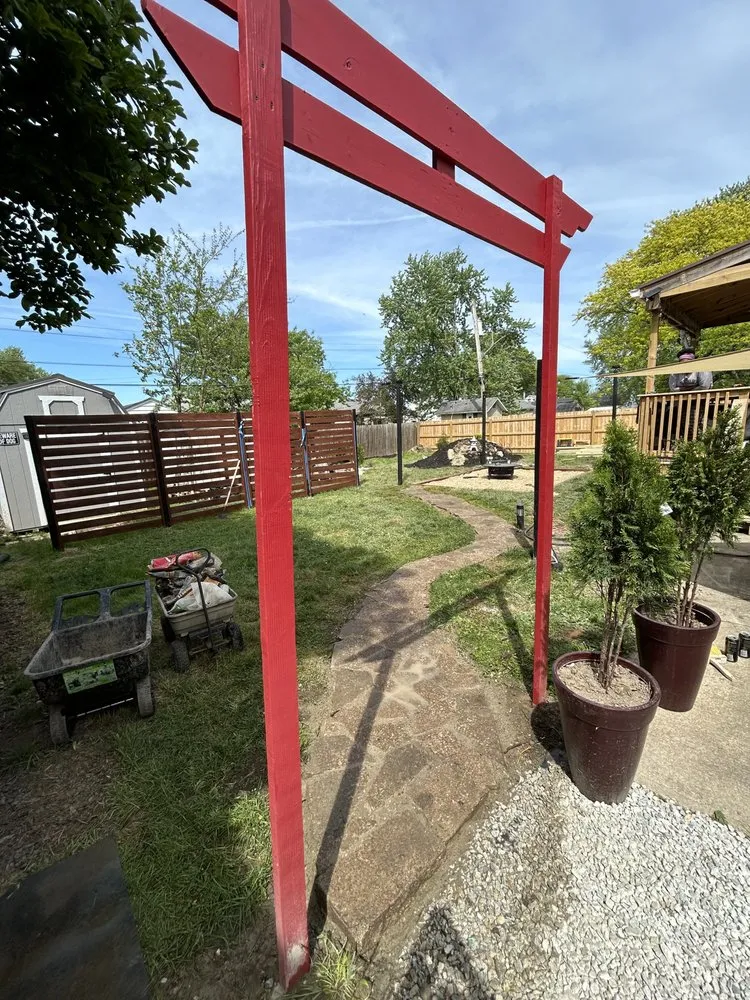 Professional garden landscaping for homes in Elyria, OH by Towns End Services